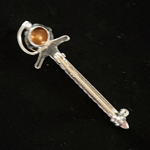 Small Kilt Pin Claymore Sword Purple Stone Scottish Mizpah Silvere Tone Kids - Picture 3 of 6